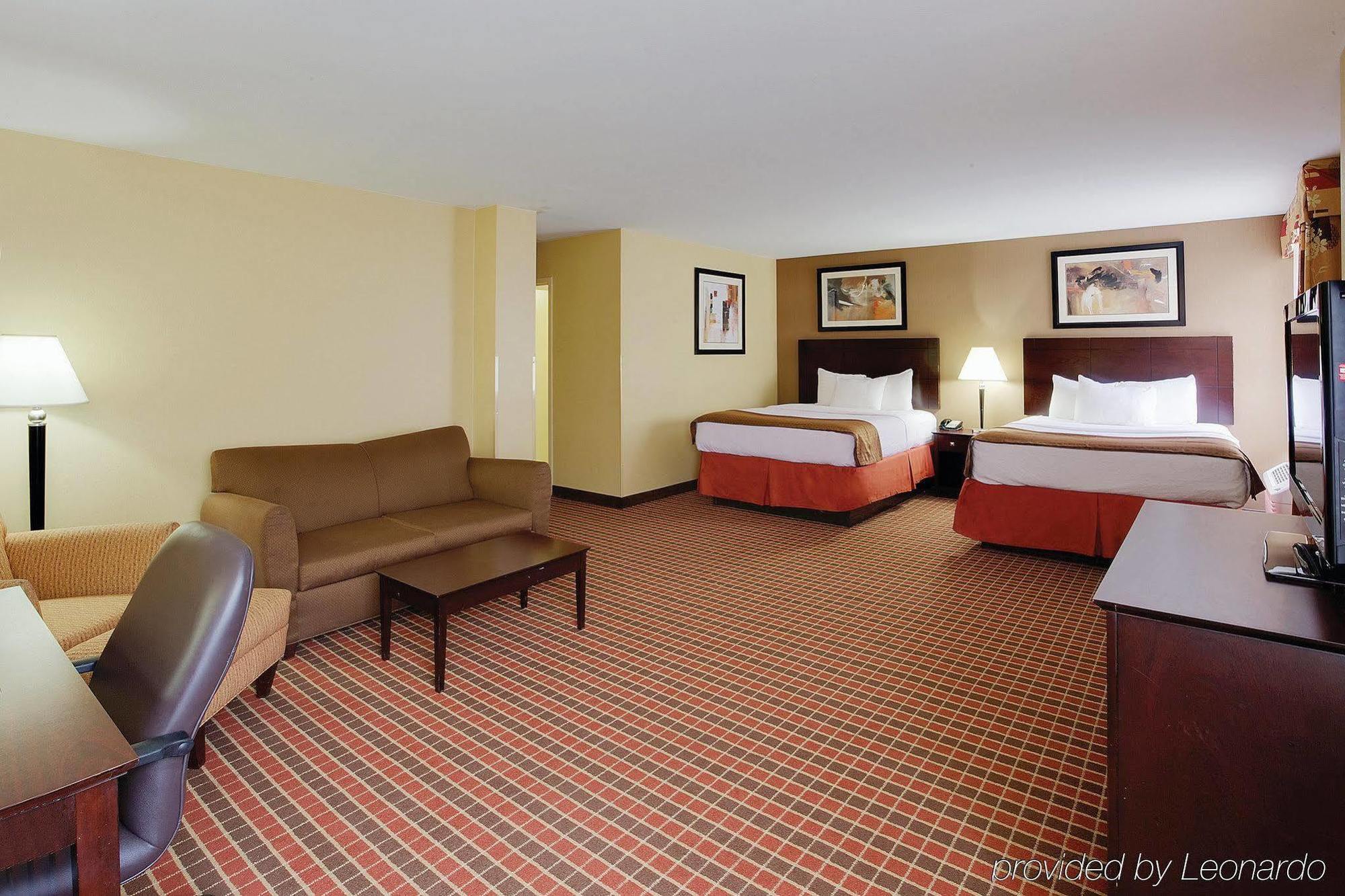 La Quinta Inn & Suites Pittsburgh North Ngoại thất bức ảnh